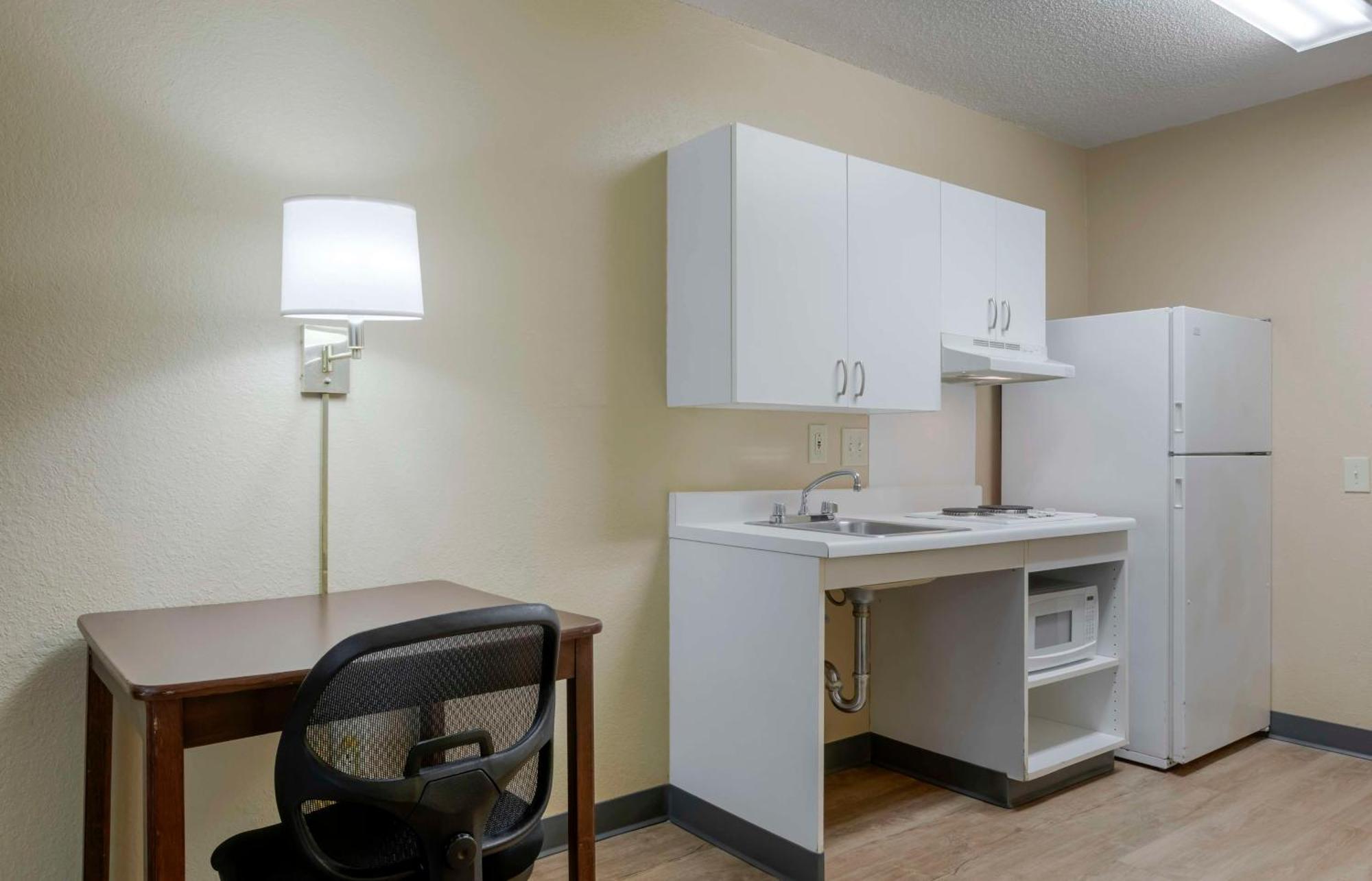 Extended Stay America Suites - San Antonio - Colonnade - Medical Экстерьер фото