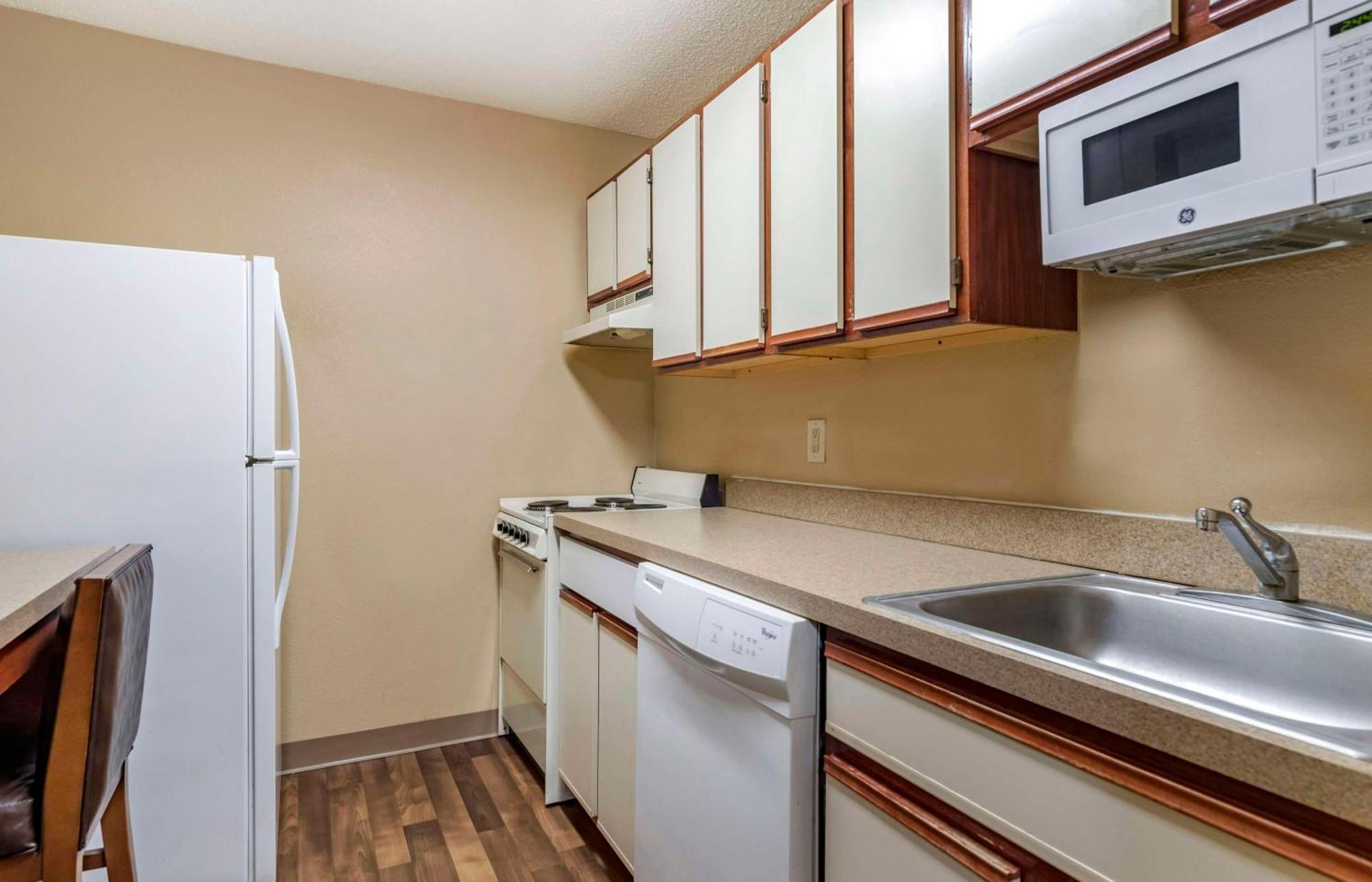 Extended Stay America Suites - San Antonio - Colonnade - Medical Экстерьер фото