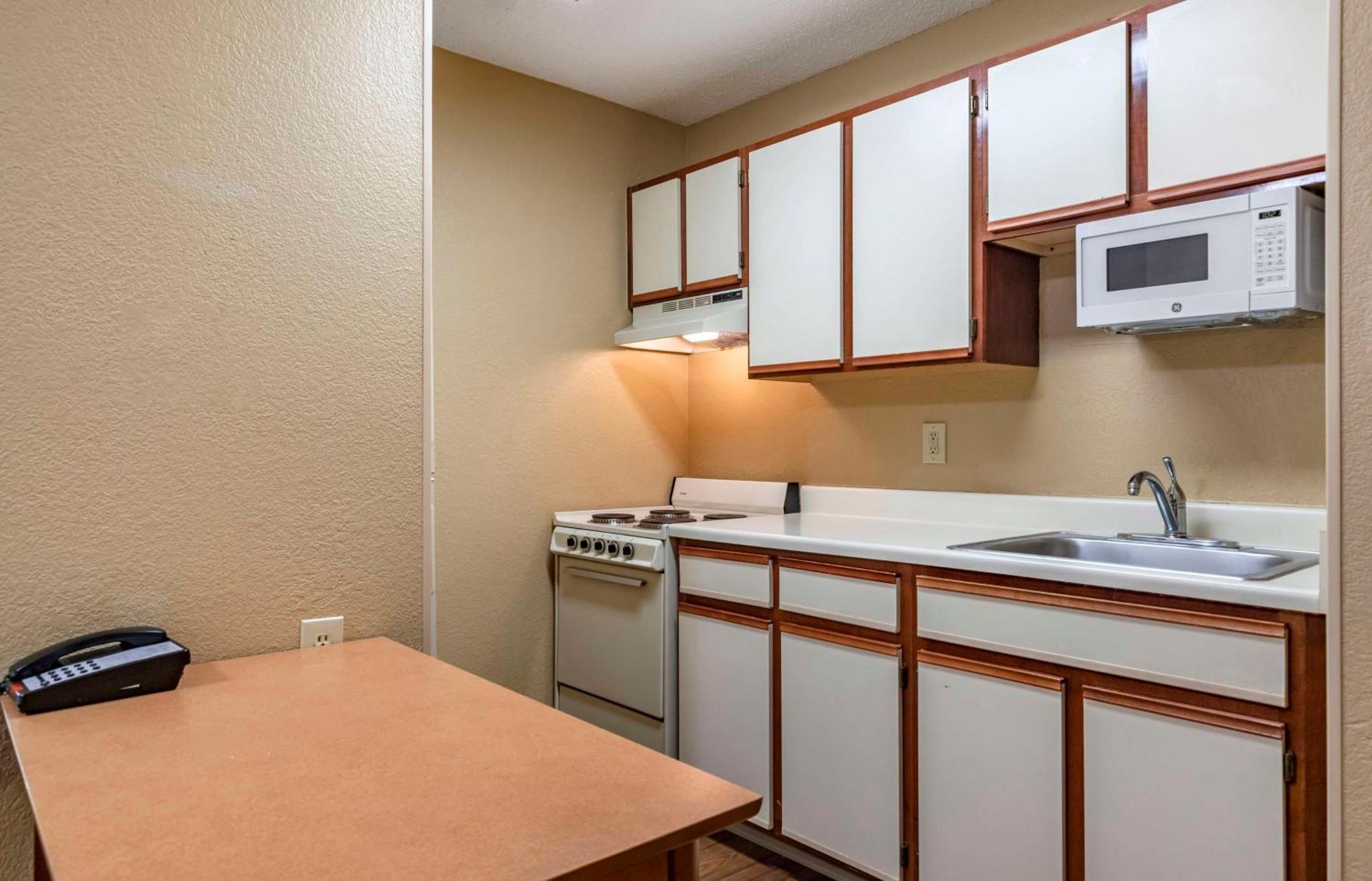Extended Stay America Suites - San Antonio - Colonnade - Medical Экстерьер фото