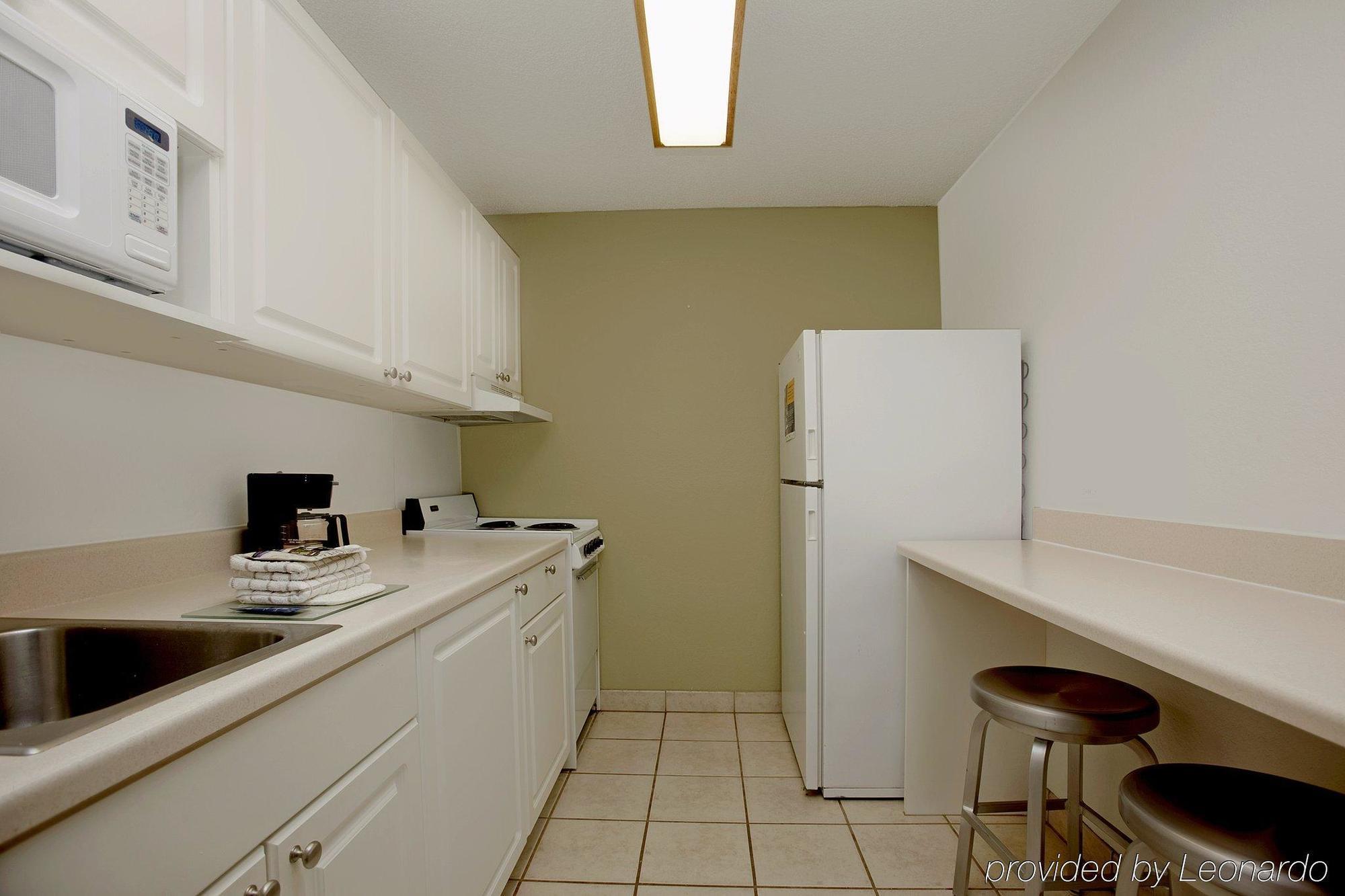 Extended Stay America Suites - San Antonio - Colonnade - Medical Экстерьер фото