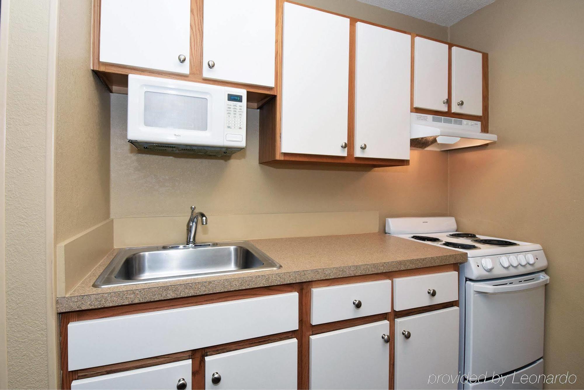 Extended Stay America Suites - San Antonio - Colonnade - Medical Экстерьер фото